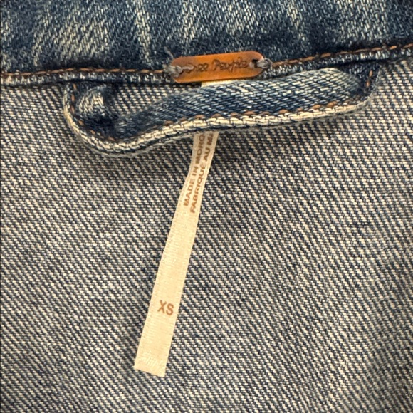 FREE PEOPLE “Rumors” Denim Jacket Button Front Size XS EUC - Picture 6 of 8